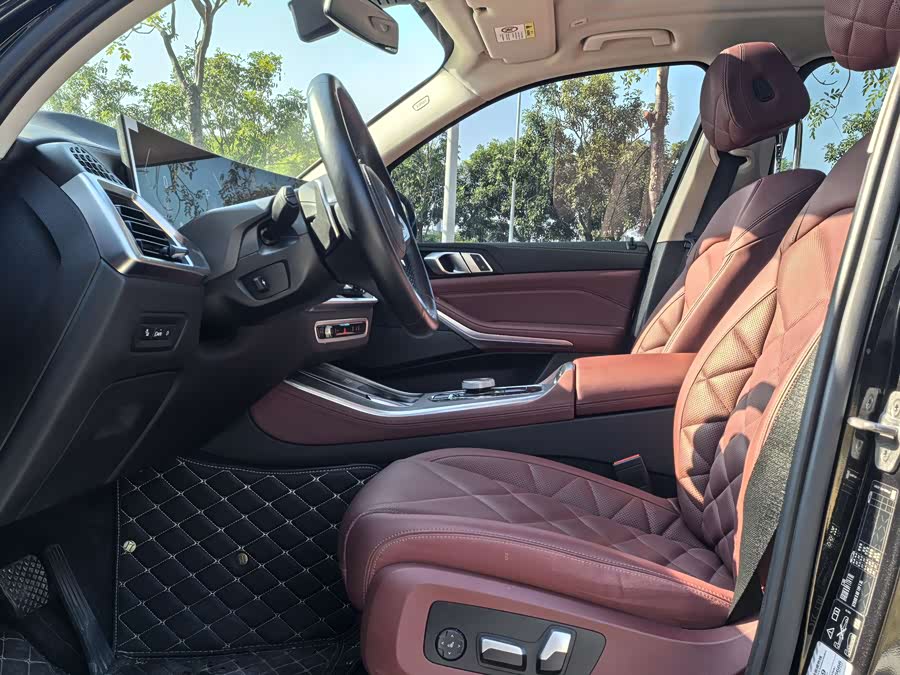 BMW X5 2024 car image #8