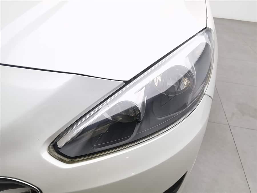 Peugeot 308 2015 car image #8