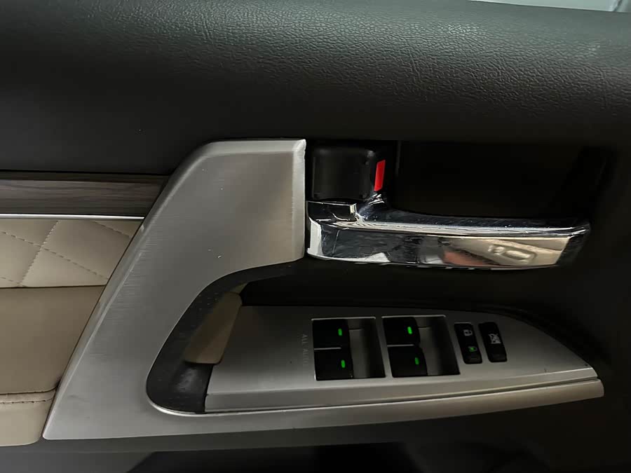 Toyota Land Cruiser 2009 car image #8