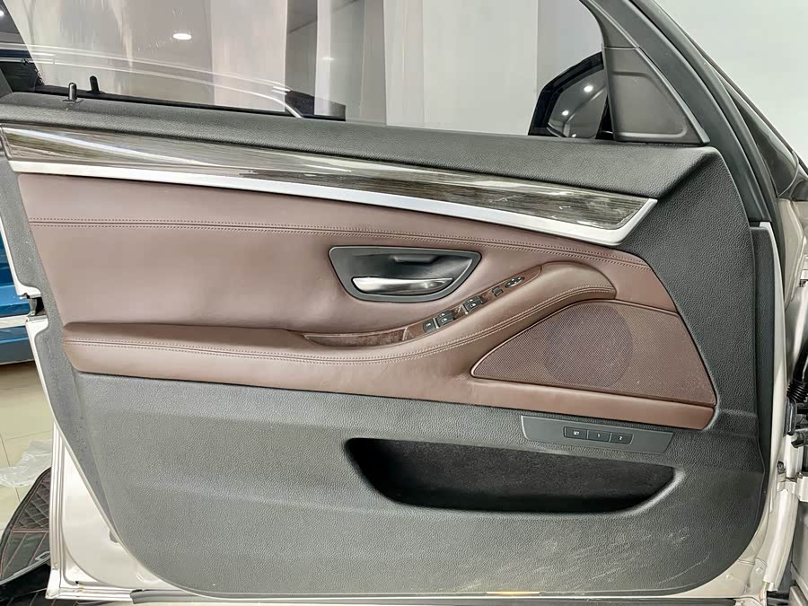 BMW 5 Series 2015 #8 BMW 5 Series 2015 car image #8