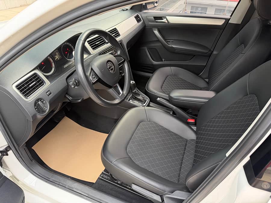 Skoda Rapid 2019 #8 Skoda Rapid 2019 car image #8