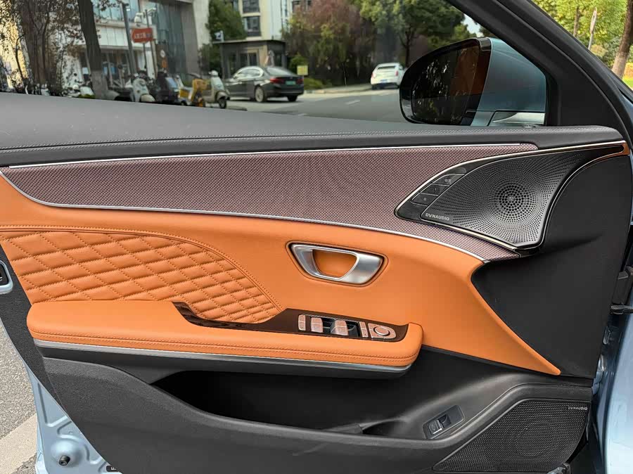 BYD Han 2023 car image #8