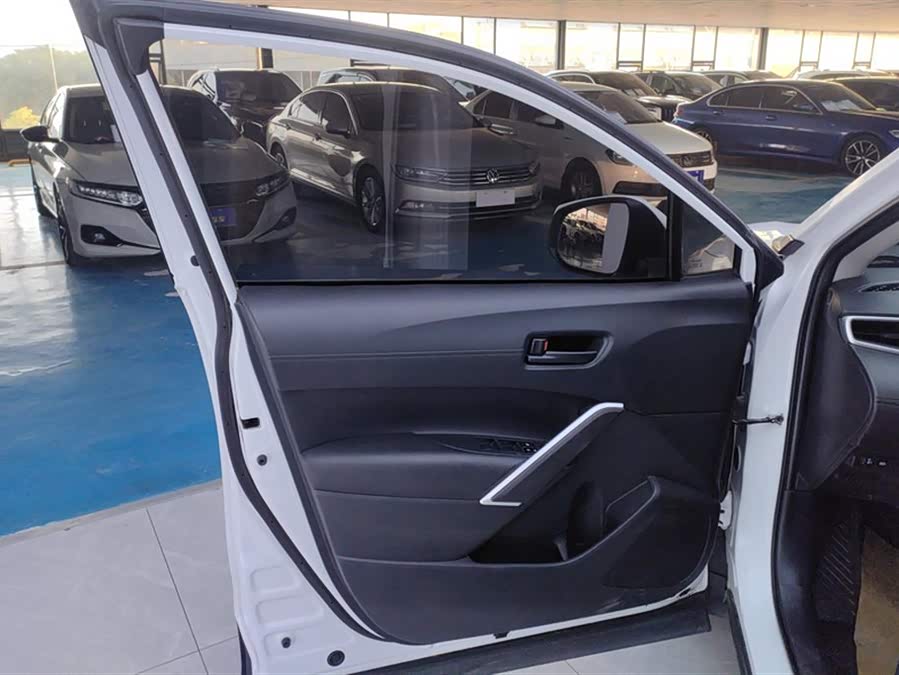 Toyota Corolla Cross 2022 #8 Toyota Corolla Cross 2022 car image #8