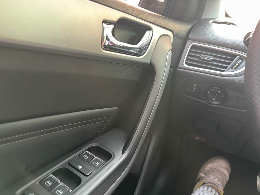 奇瑞 艾瑞泽5 2018 汽车图片 #8