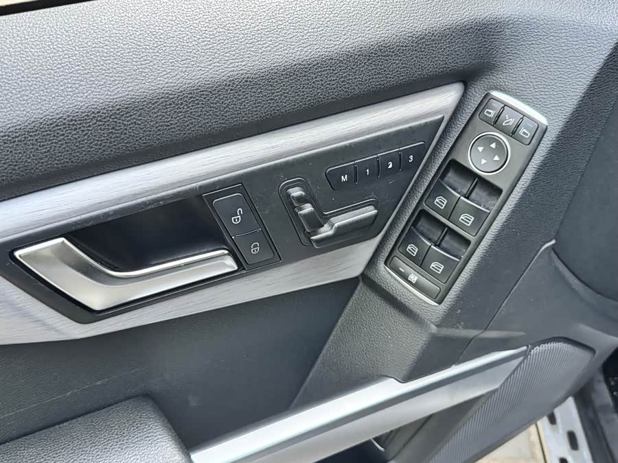 Mercedes-Benz GLK Class (Imported) 2011 car image #8