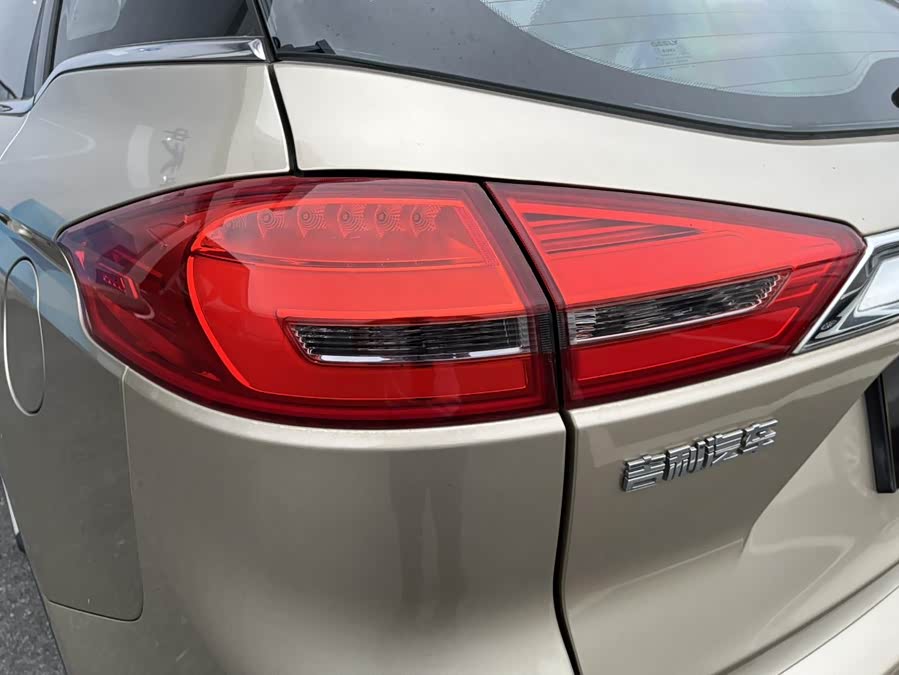 GEELY Boyue 2018 car image #8