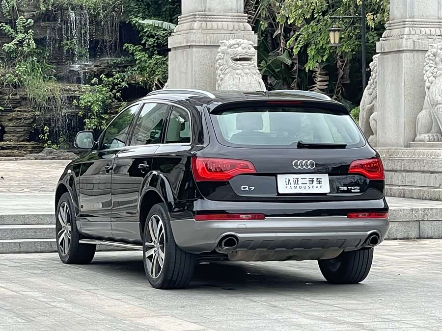 Audi Q7 2015 car image #8