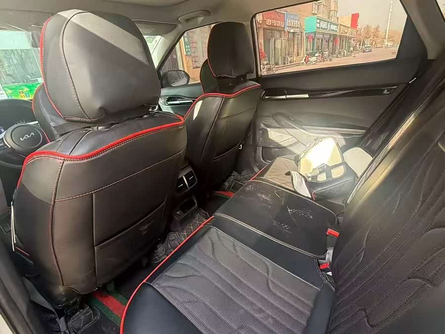 Kia 2022 car image #8