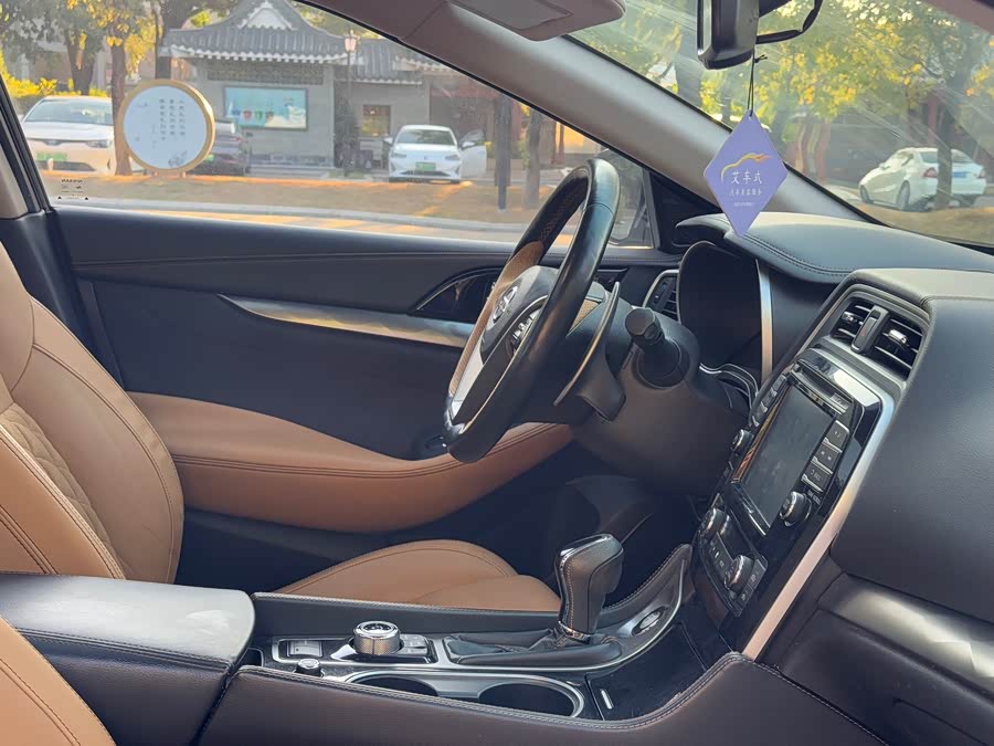 Nissan Maxima 2017 صورة سيارة #8