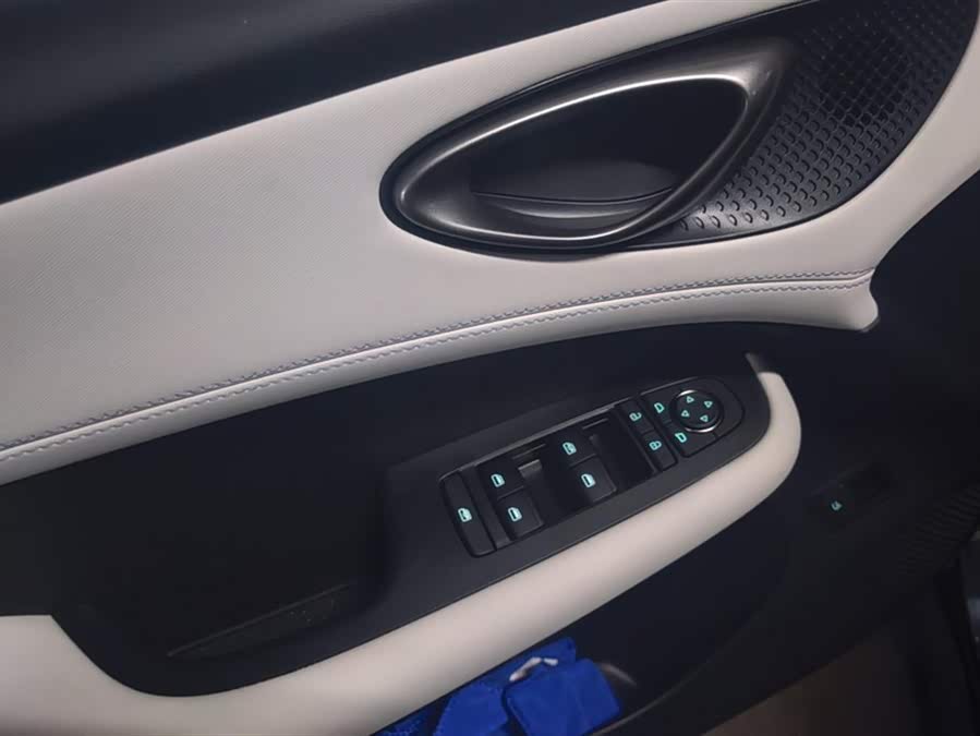 BYD Seal 05 DM-i 2025 car image #8