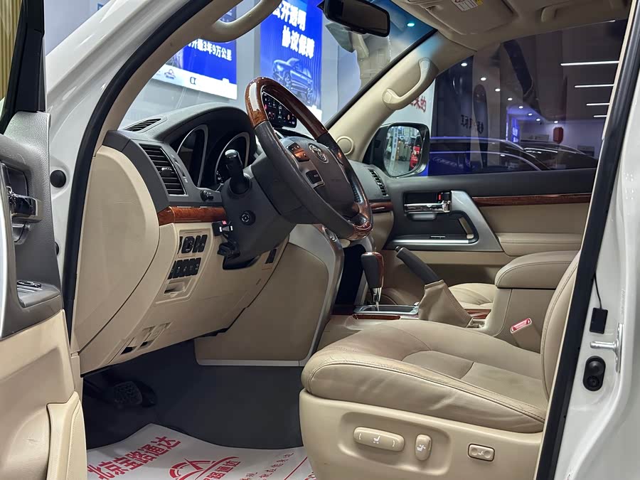 Toyota Land Cruiser 2015 car image #8