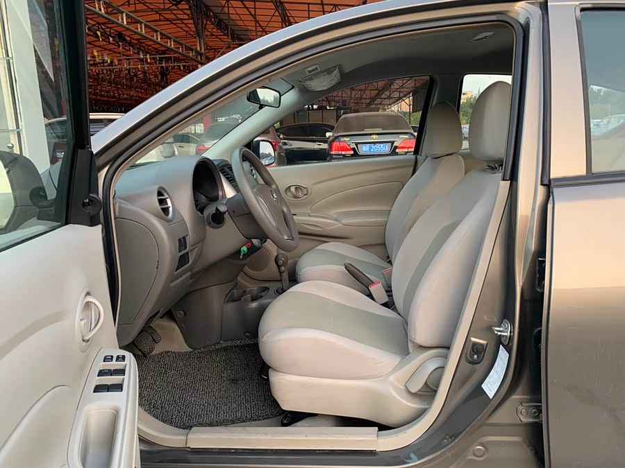Nissan Sunny 2018 #8 Nissan Sunny 2018 car image #8