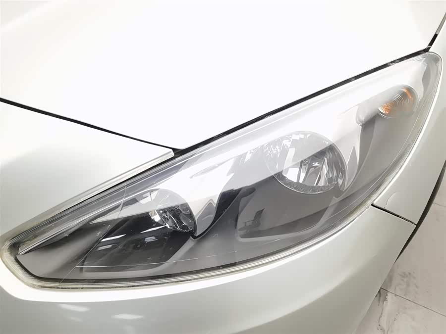 Peugeot 308 2014 car image #8