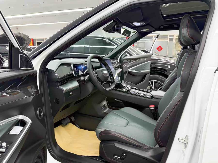 GEELY Boyue 2025 car image #8