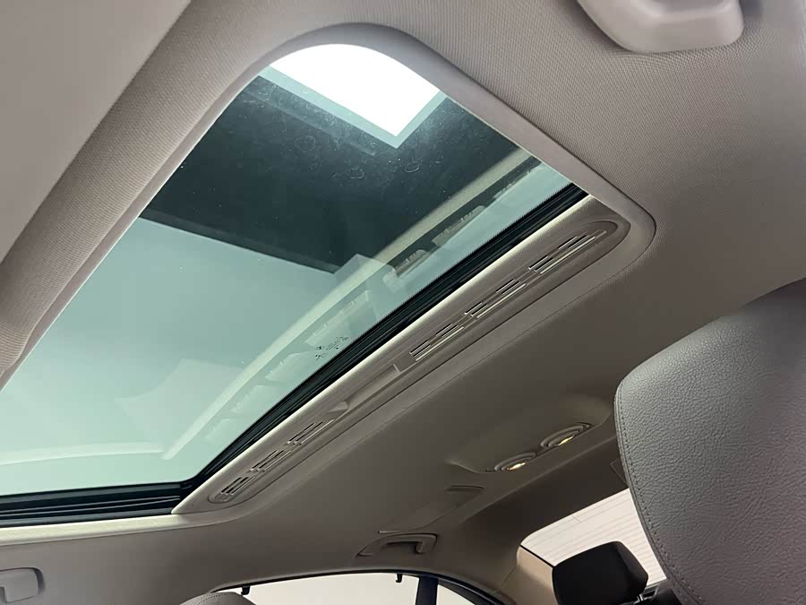 BMW 3 Series 2019 #8 BMW 3 Series 2019 car image #8