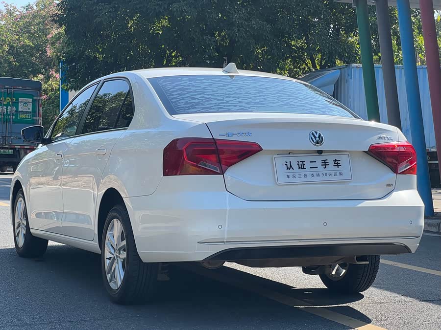 Volkswagen Jetta 2017 immagine di auto #8