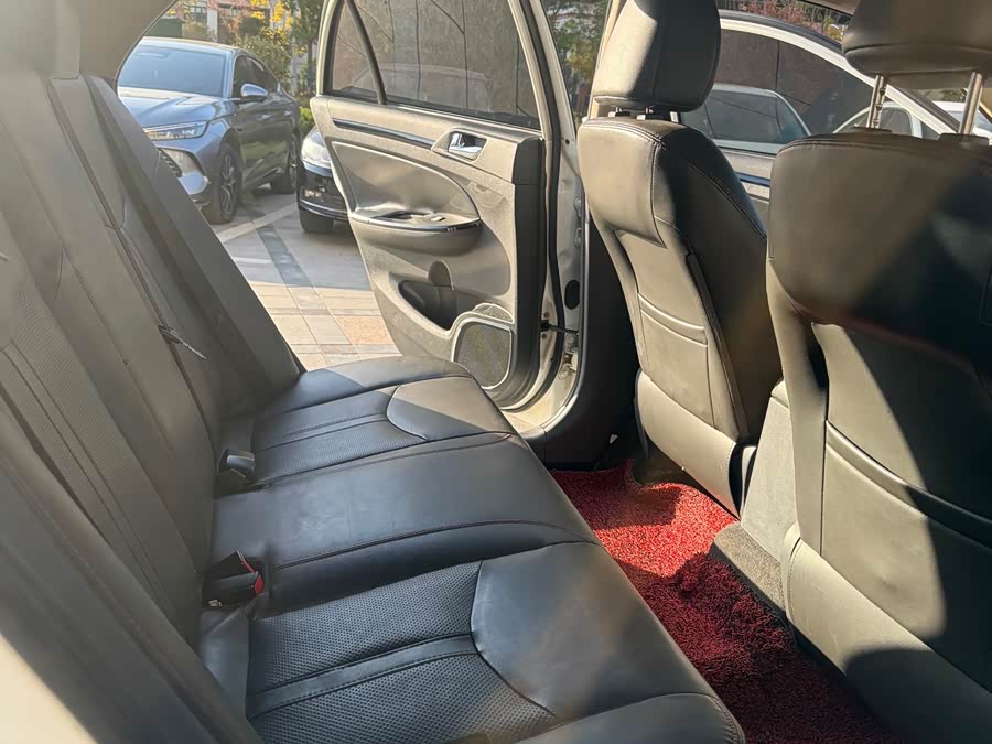 BYD e5 2019 car image #8