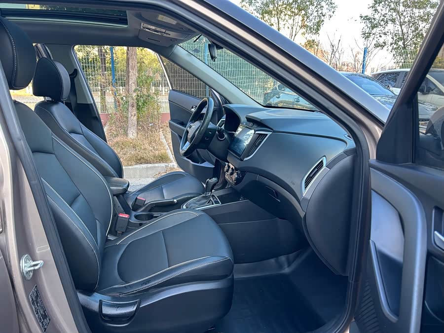 Hyundai ix25 2019 #8 Hyundai ix25 2019 car image #8