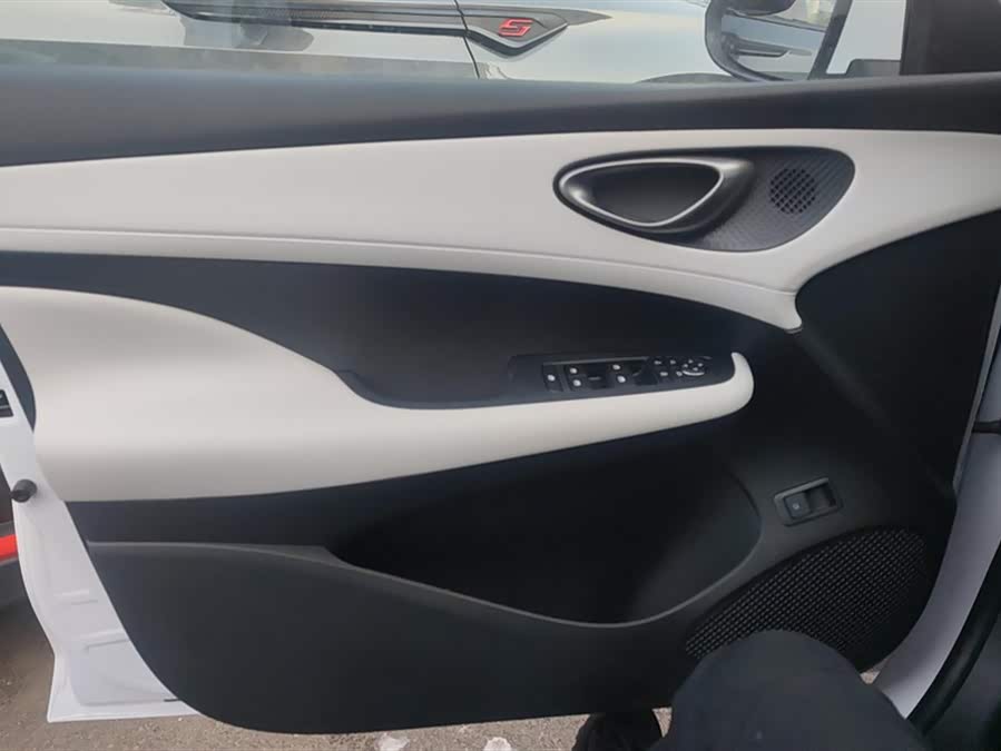 BYD Seal 05 DM-i 2025 car image #8