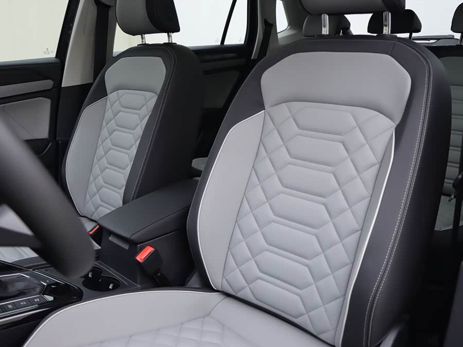 Volkswagen Tayron 2022 immagine di auto #8