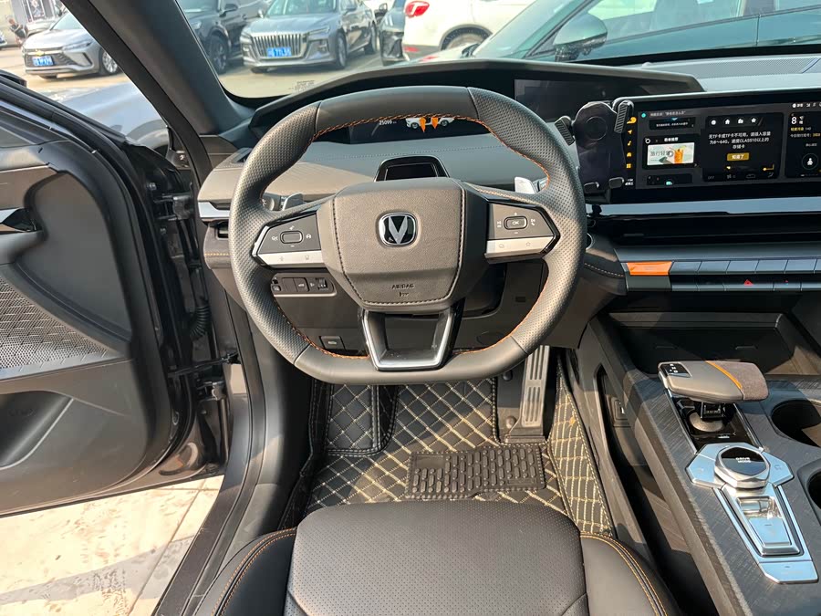 Changan UNI-V 2022 car image #8