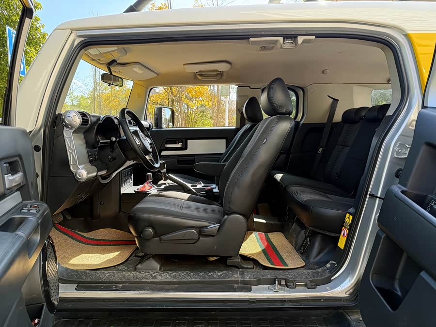 Toyota FJ Cruiser 2008 #8 Toyota FJ Cruiser 2008 car image #8