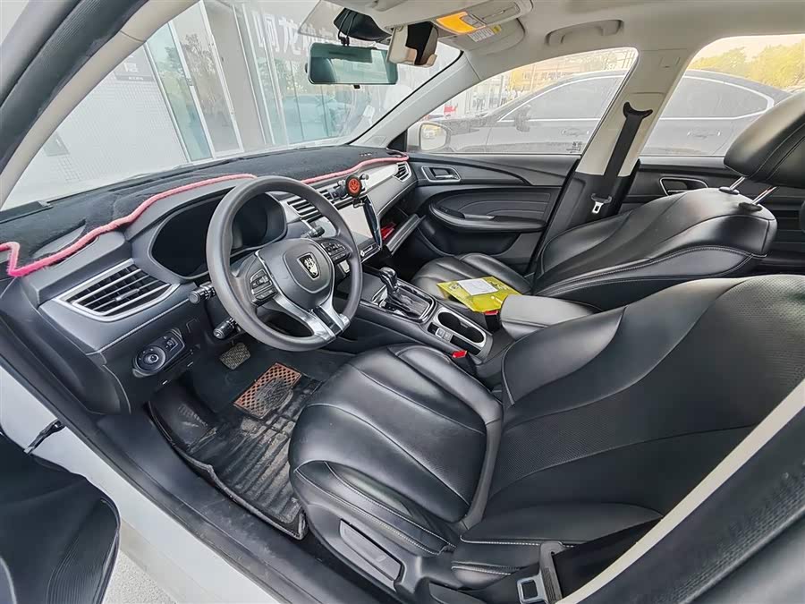 Roewe i5 2020 #8 Roewe i5 2020 car image #8