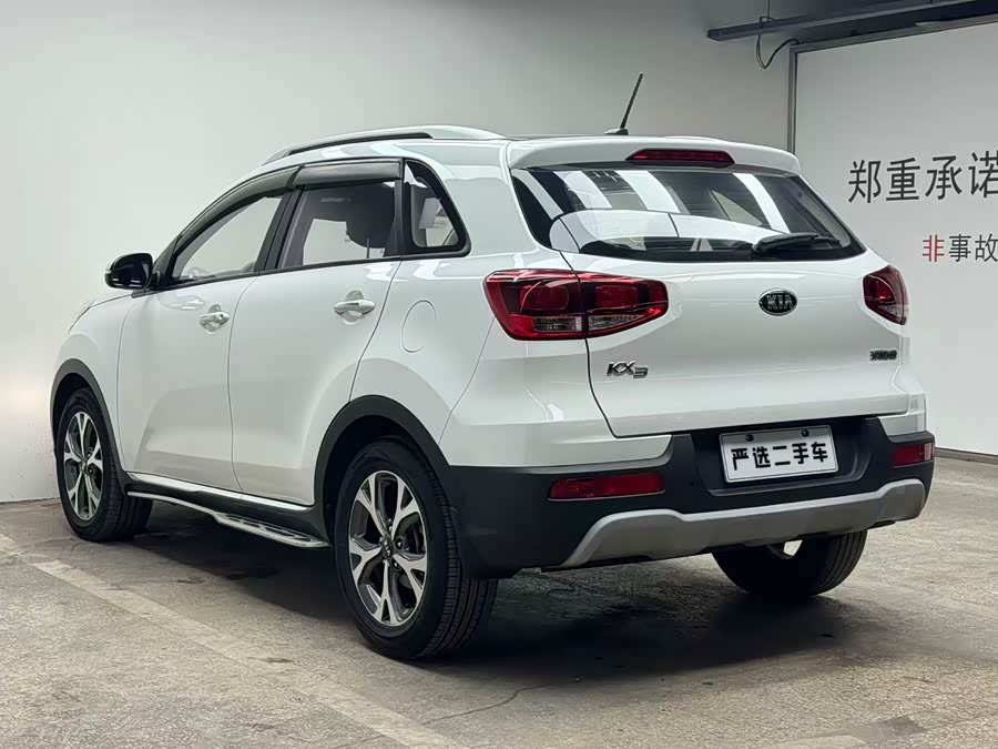 Kia Stonic 2017 #8 Kia Stonic 2017 car image #8