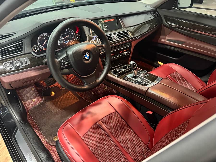 BMW 7 Series 2013 car image #8