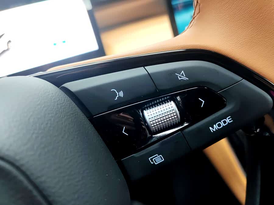 GEELY Boyue L #8 GEELY Boyue L car image #8