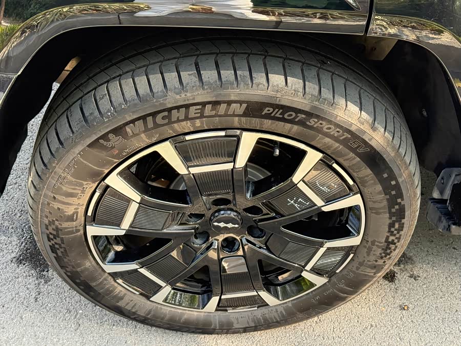 方程豹 豹8 2024 汽车图片 #8