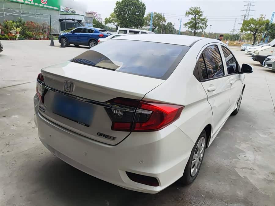 Honda Greiz 2018 car image #8