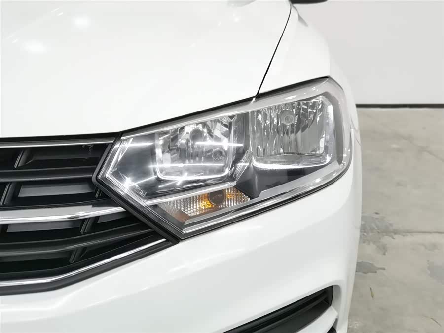Volkswagen Bora 2018 car image #8