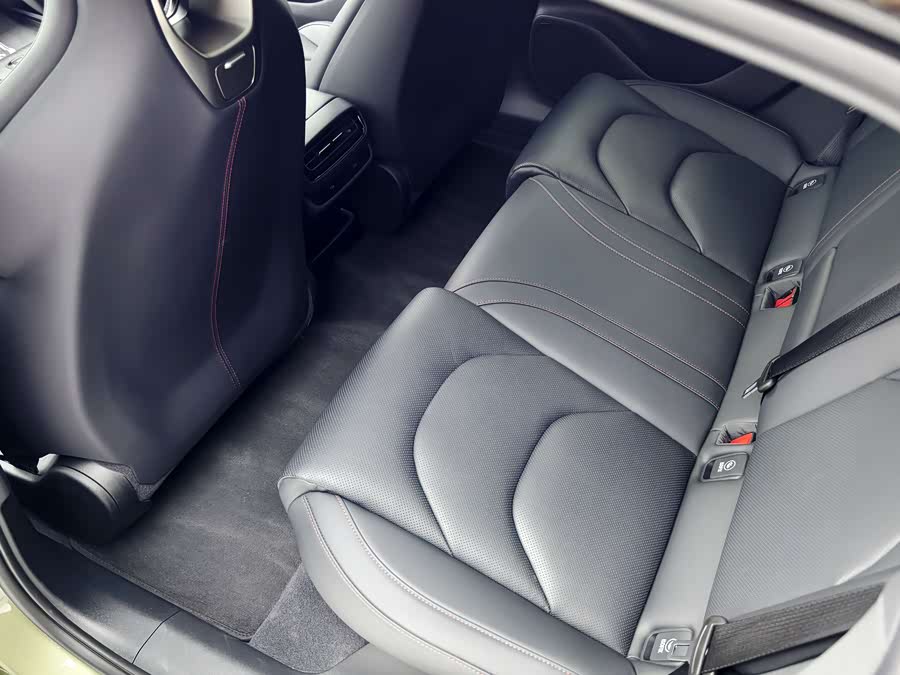 小米汽车 小米SU7 2025 汽车图片 #8