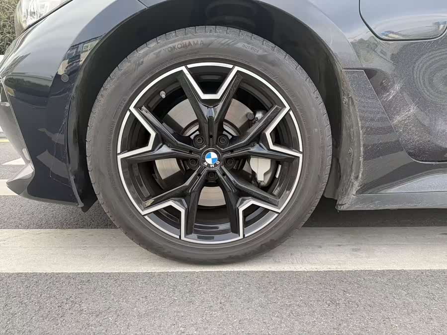 BMW i3 2024 car image #8