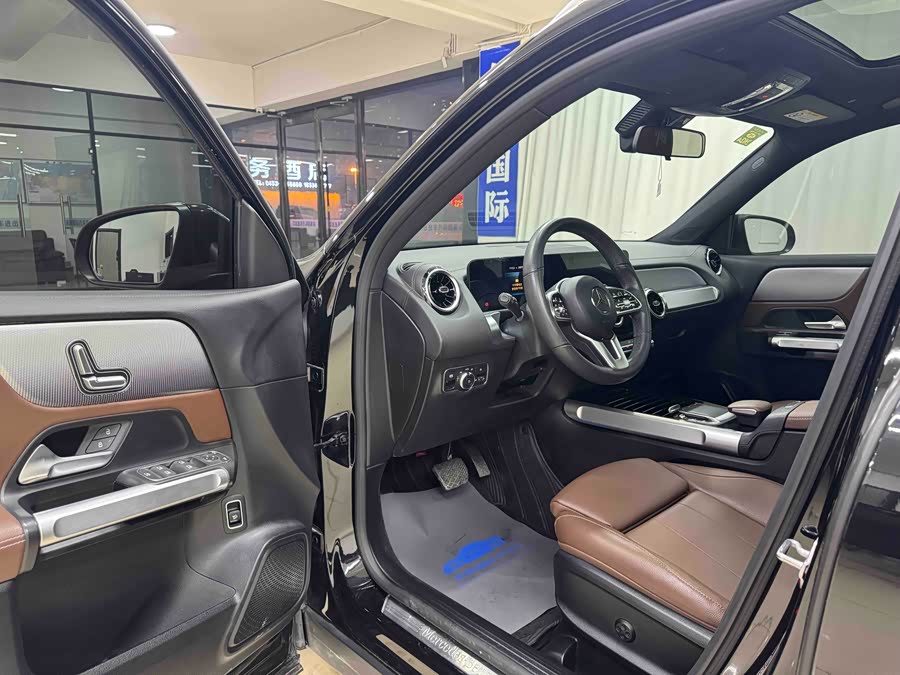 Mercedes-Benz GLB Class 2021 car image #8