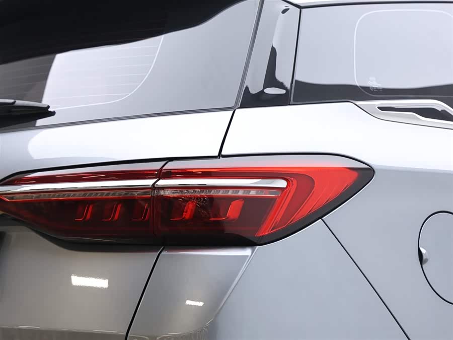 BYD Song MAX New Energy 2023 car image #8