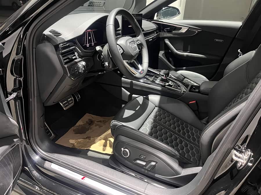 Audi RS 4 2023 #8 Audi RS 4 2023 car image #8