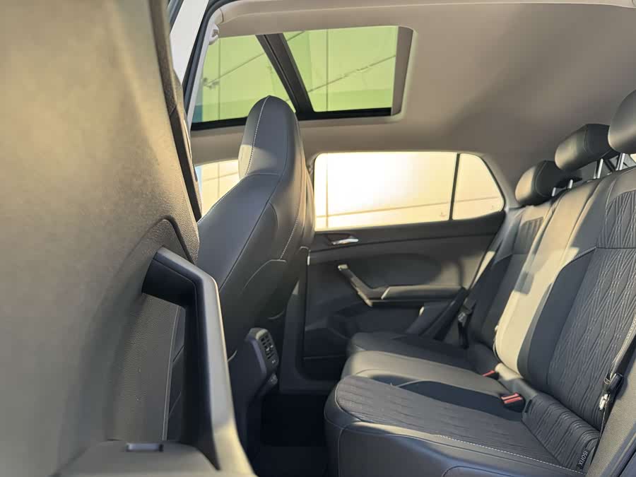 Volkswagen T-Cross 2021 car image #8