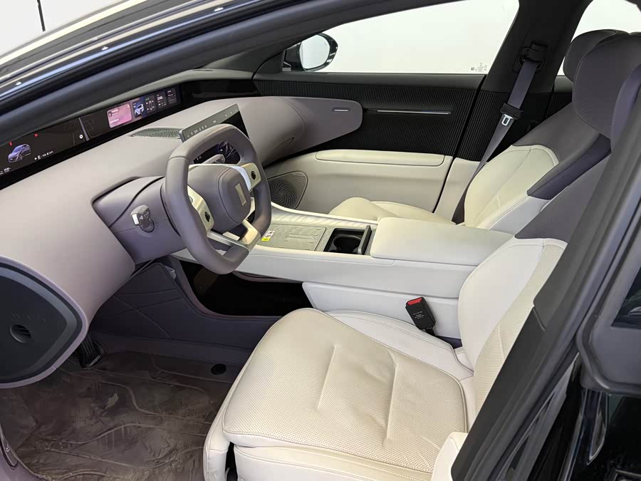 Avatr 12 2025 car image #8