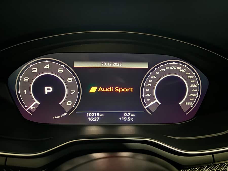 Audi RS 4 2023 car image #8