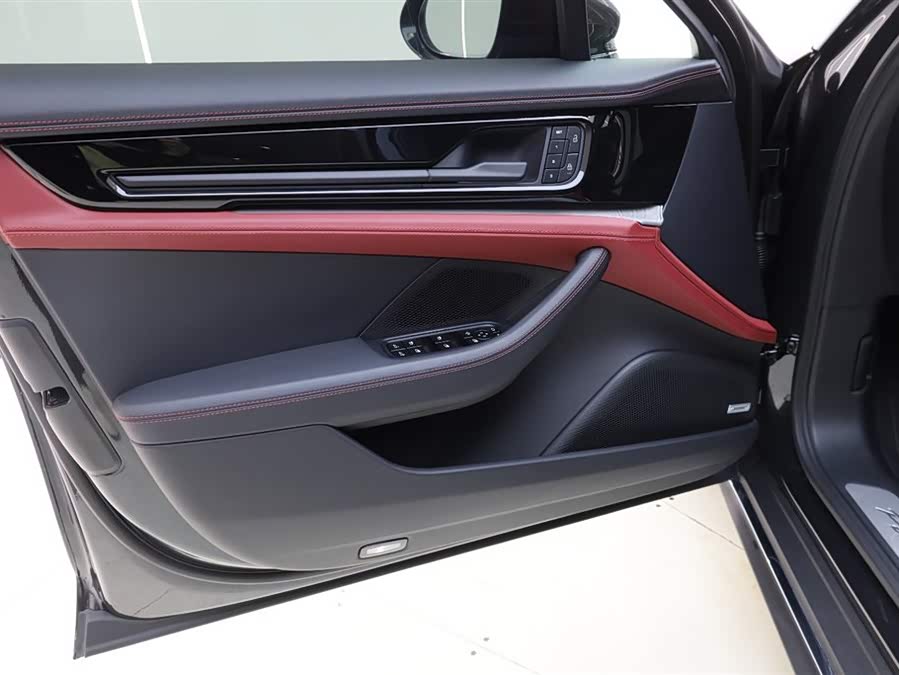 保时捷 Panamera 2024 汽车图片 #8