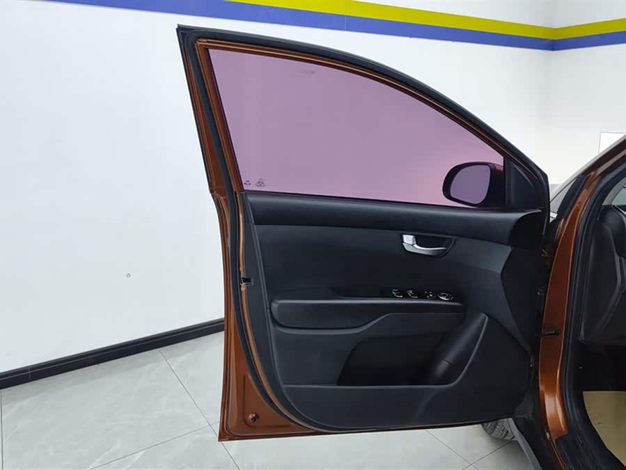 Kia Stonic 2016 imagen de coche #8