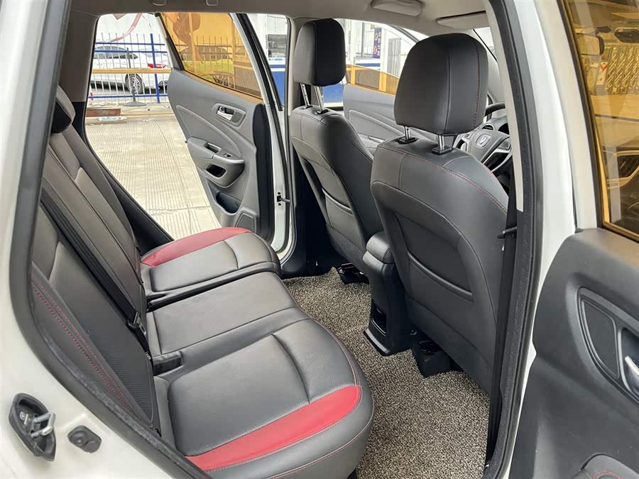 长安 长安CS15 2017 汽车图片 #8