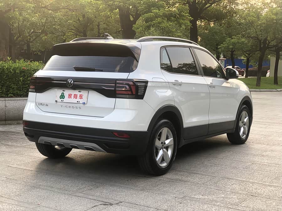 Volkswagen T-Cross 2023 #8 Volkswagen T-Cross 2023 car image #8