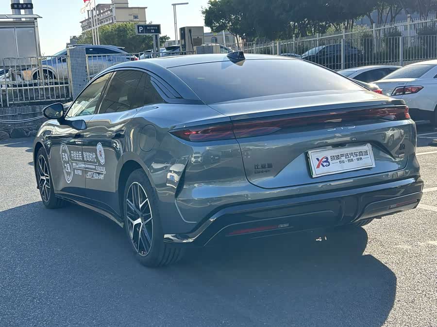 BYD HanL 2025 car image #8
