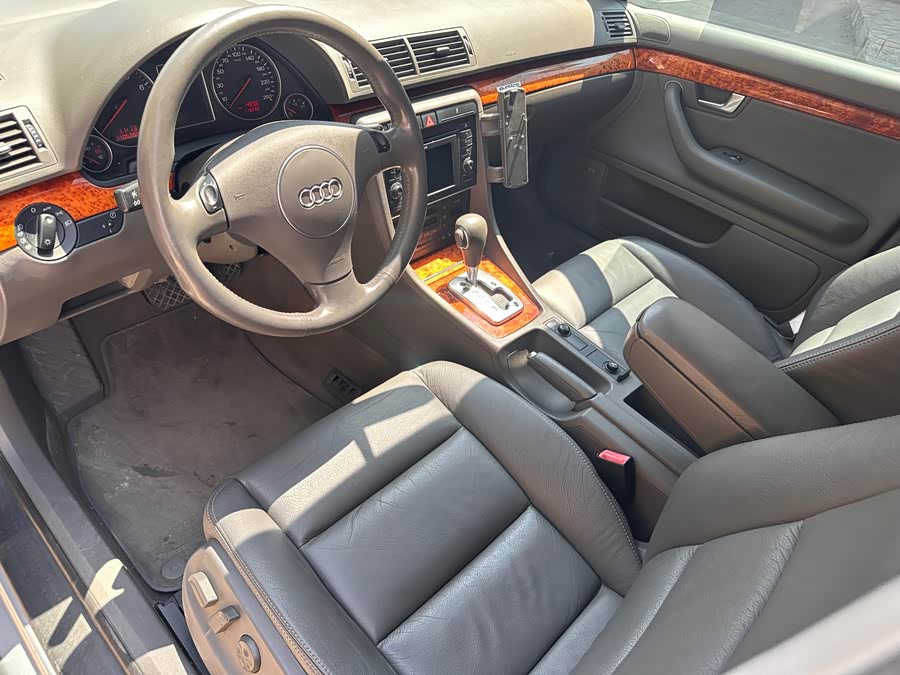 Audi A4 2008 car image #8