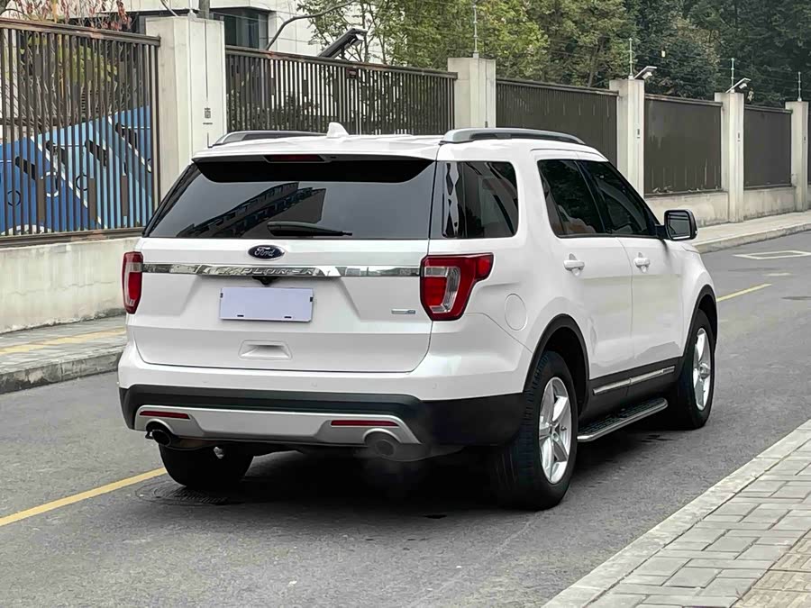 Ford Explorer (Imported) 2017 car image #8