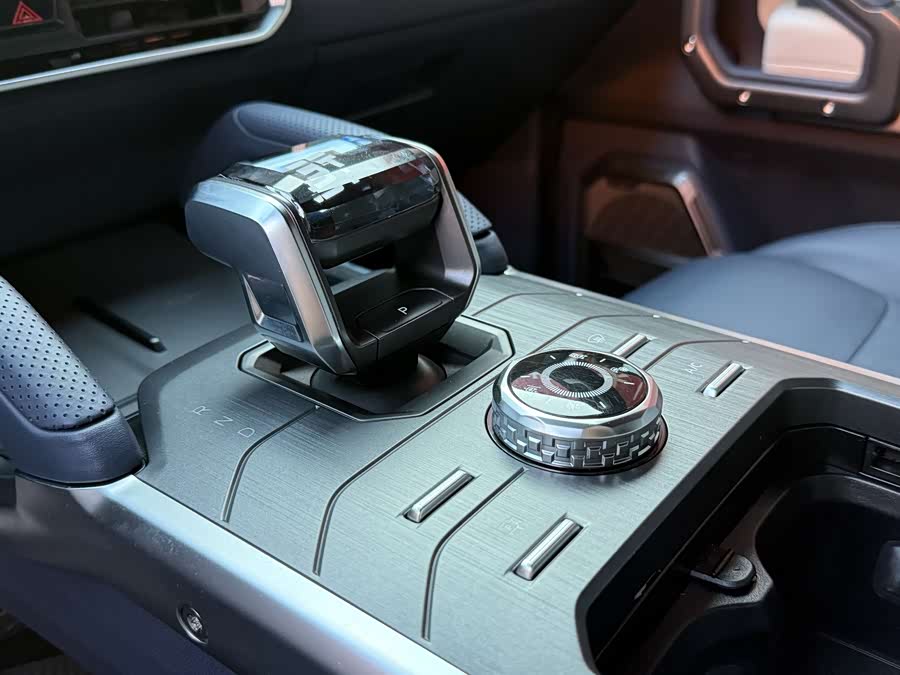 Jetour T2 2024 car image #8