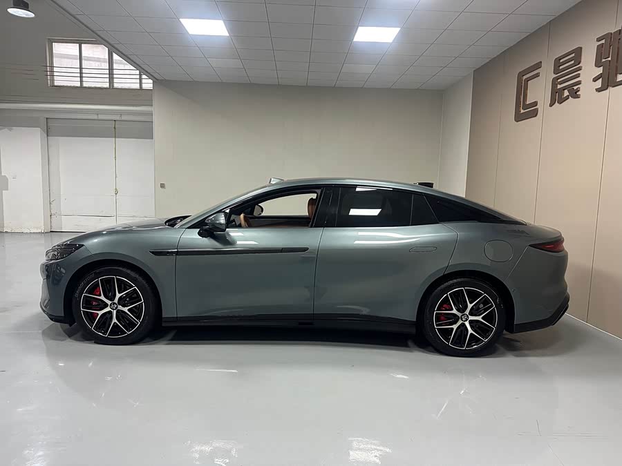 BYD HanL 2025 immagine di auto #8